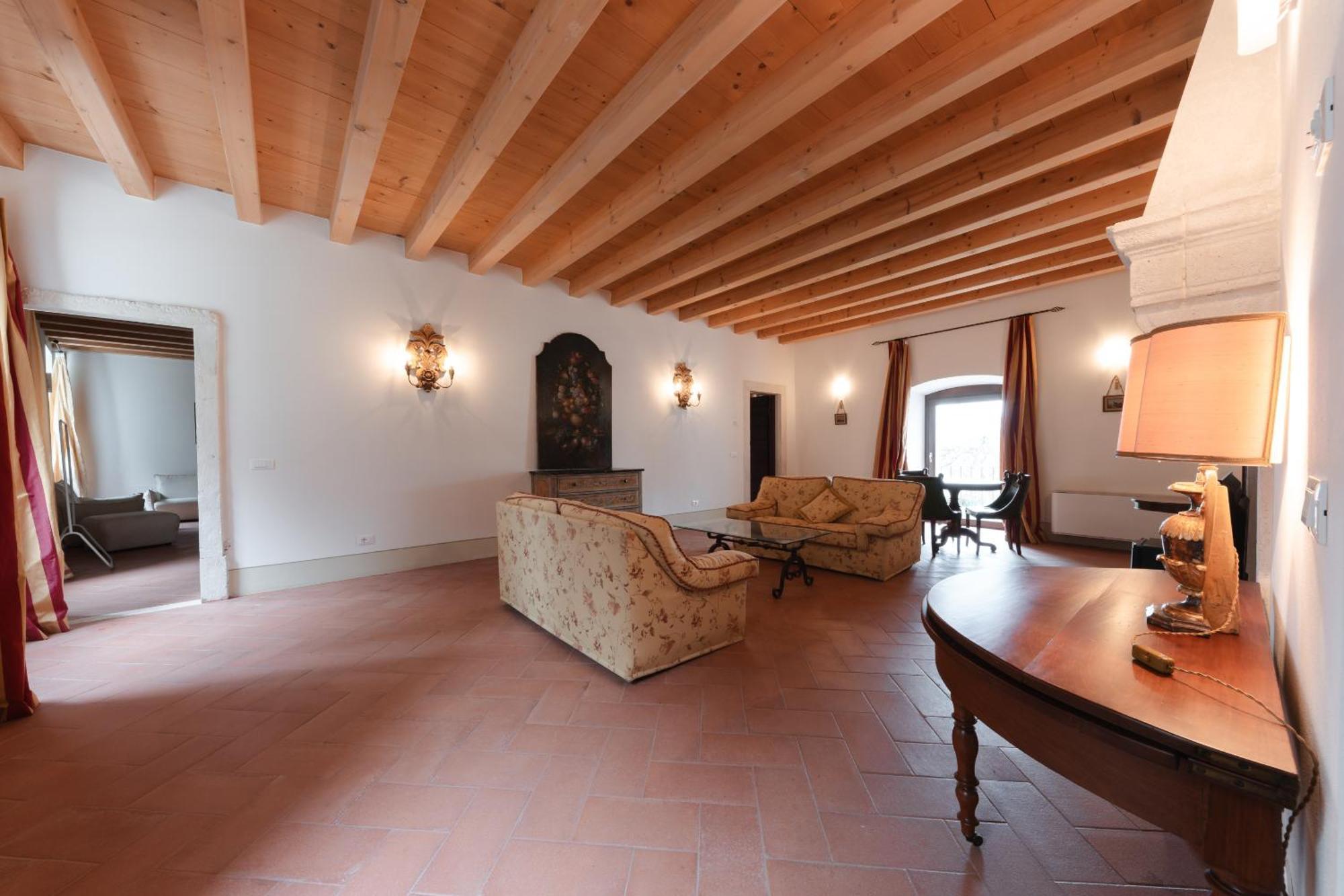 Corte Castello Affi Rom bilde